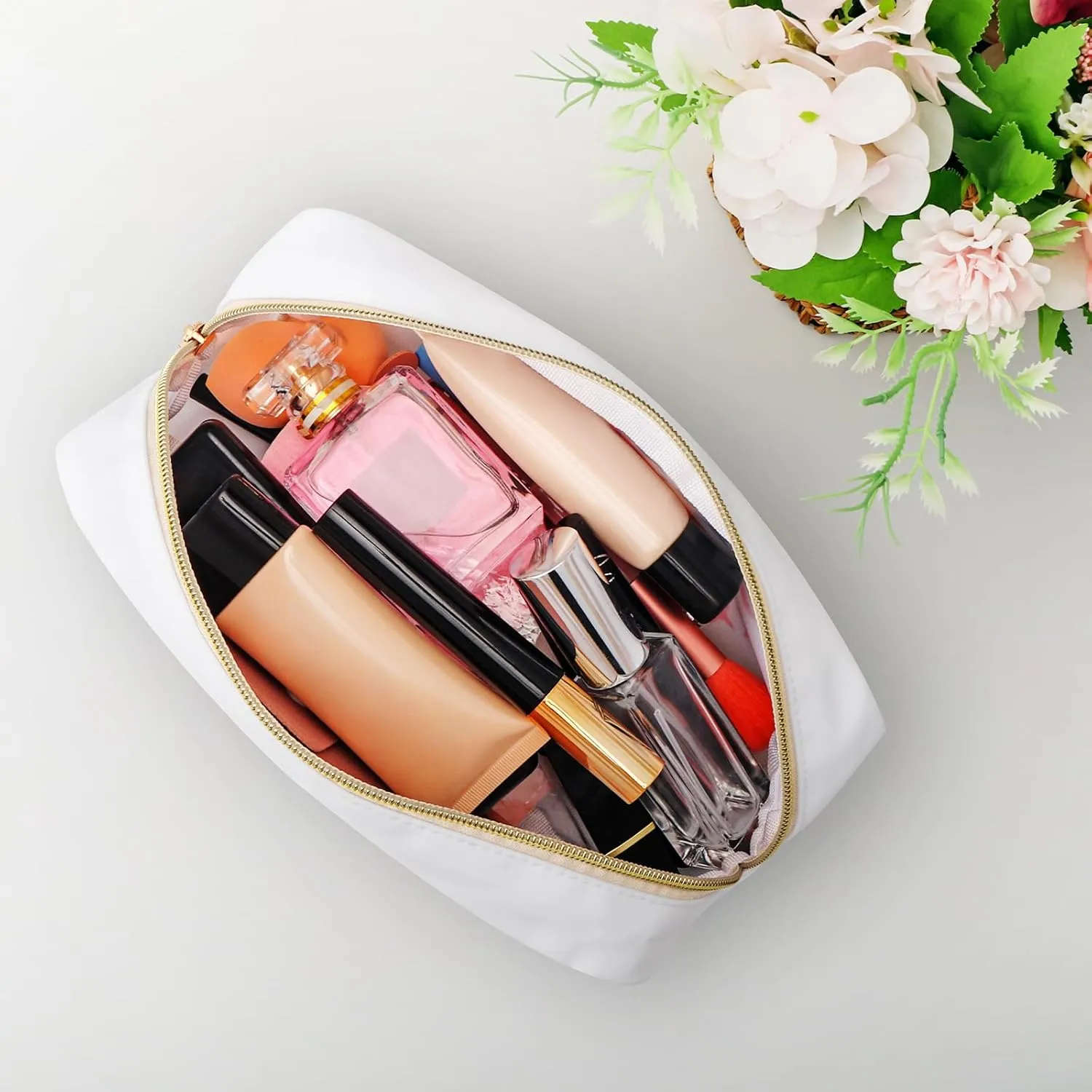 Beach Lover Gifts for Girls Makeup Bag Beach Themed Gifts for Woman Best Friend Daughter Sister Summer Vacation Cosmetic Bag Friendship Presents Christmas Birthday Party Present Travel Pouch