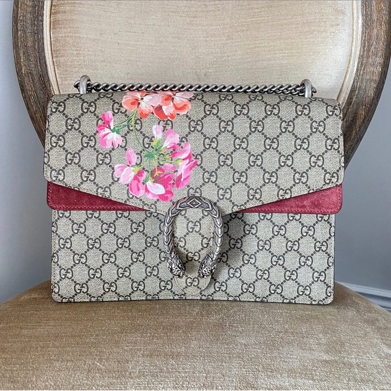 Gucci GG Blooms Dionysus Supreme Medium Pink and Red Bag