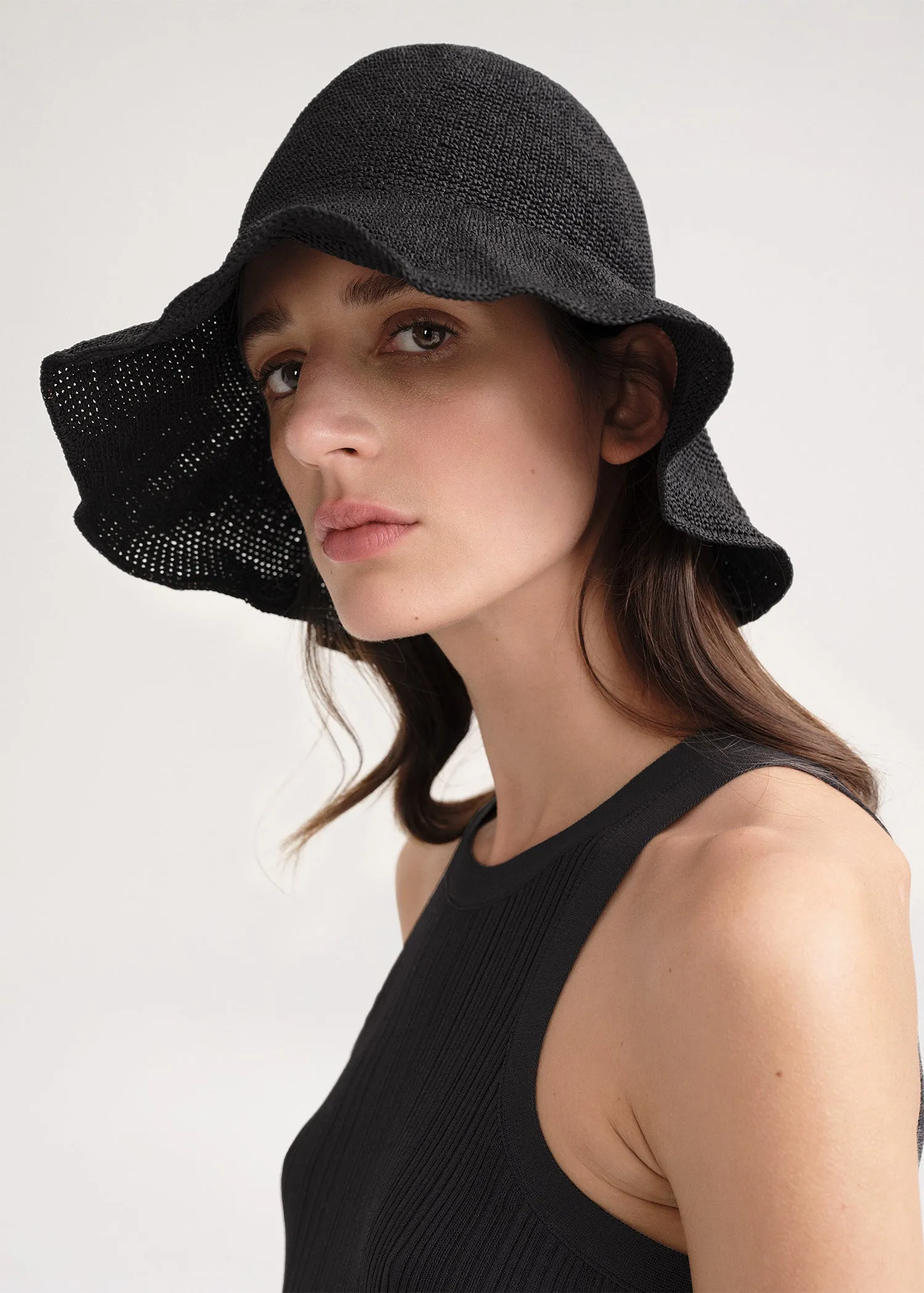 Paper straw hat black